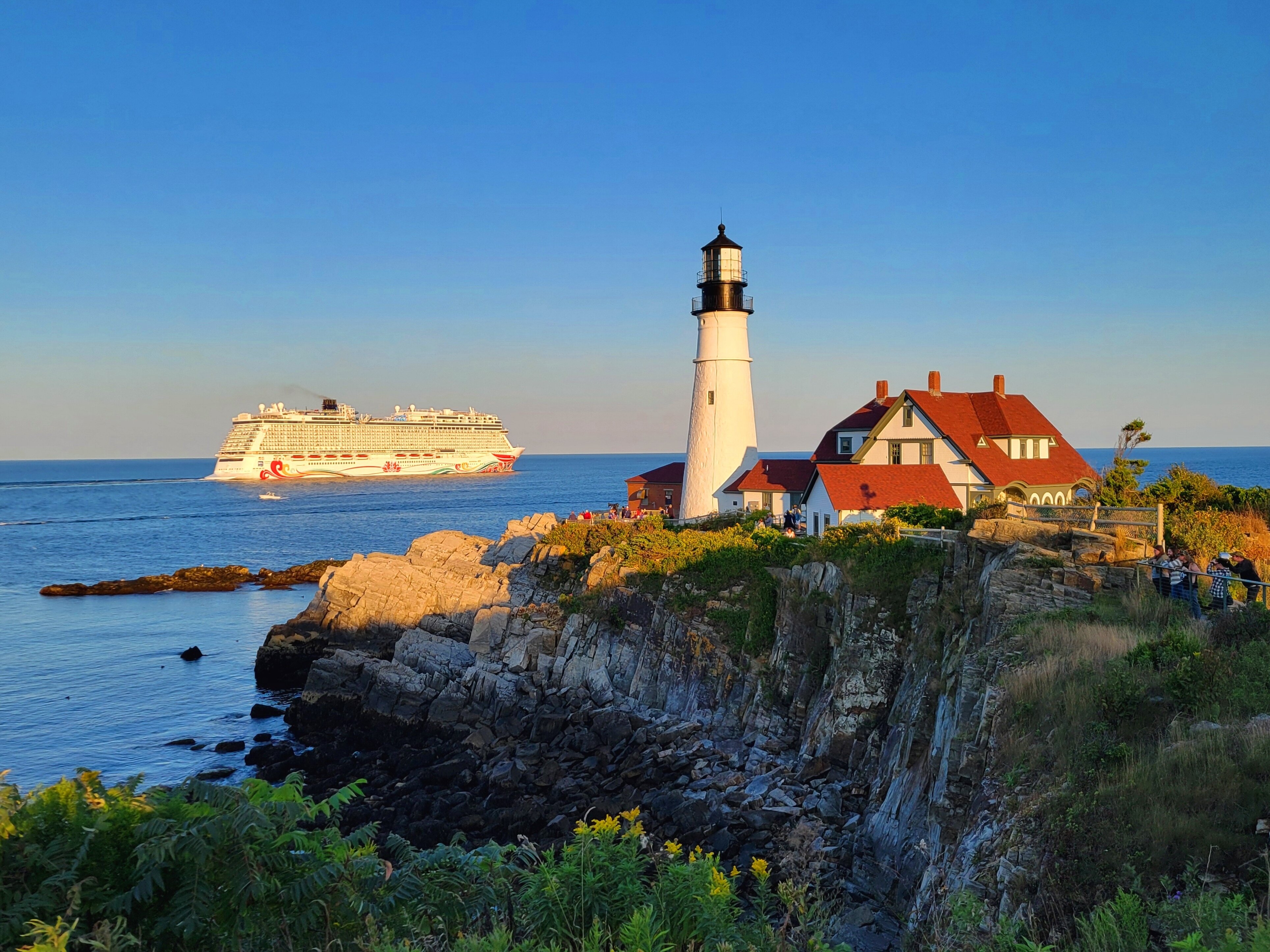 The Holiday House Inn-官方