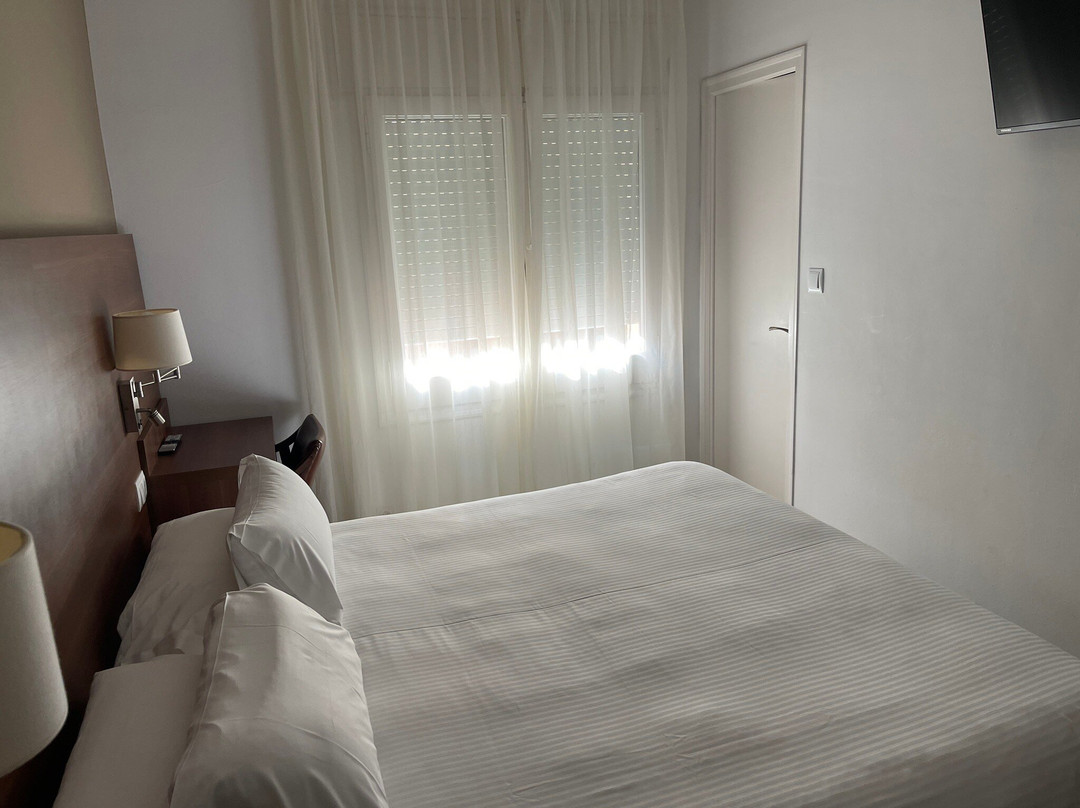 Hotel Carbonell主图