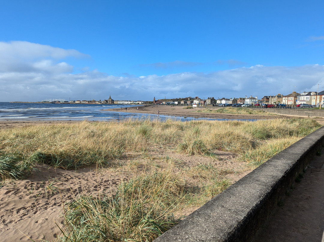 Saltcoats Beach景点图片