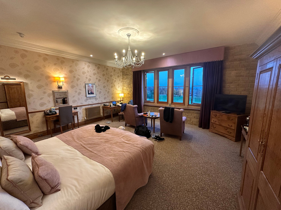 South Lodge Hotel & Spa主图