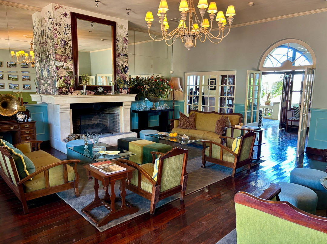 The Royal Hotel主图