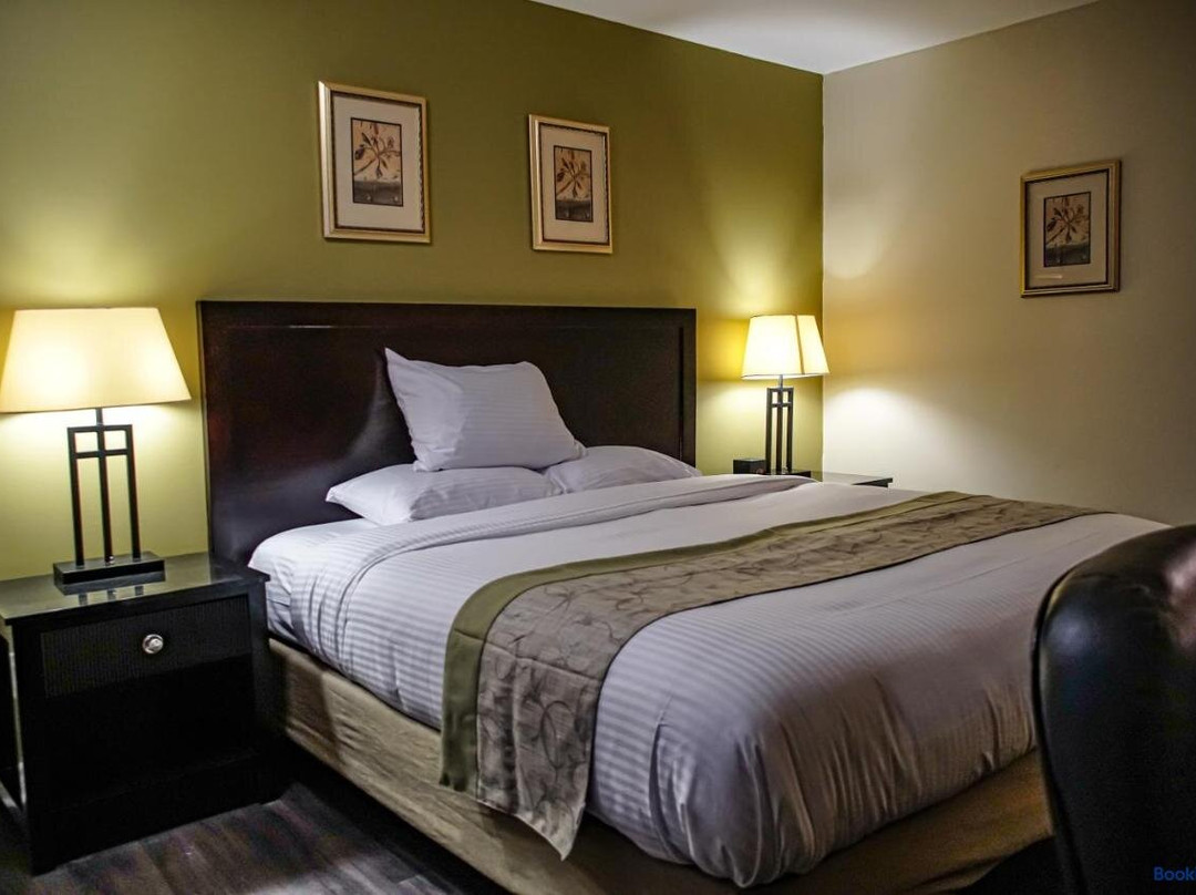 Skyland Motel Inn & Suites