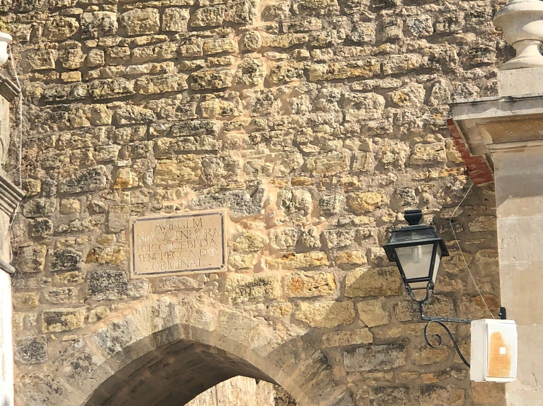 Porta da Senhora da Piedade (Porta da Vila)-奥比都斯必去景点