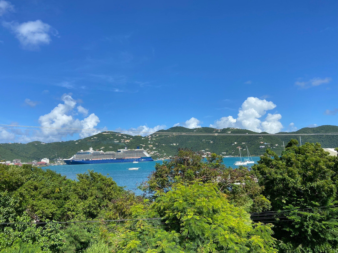 Sea View Hotel主图