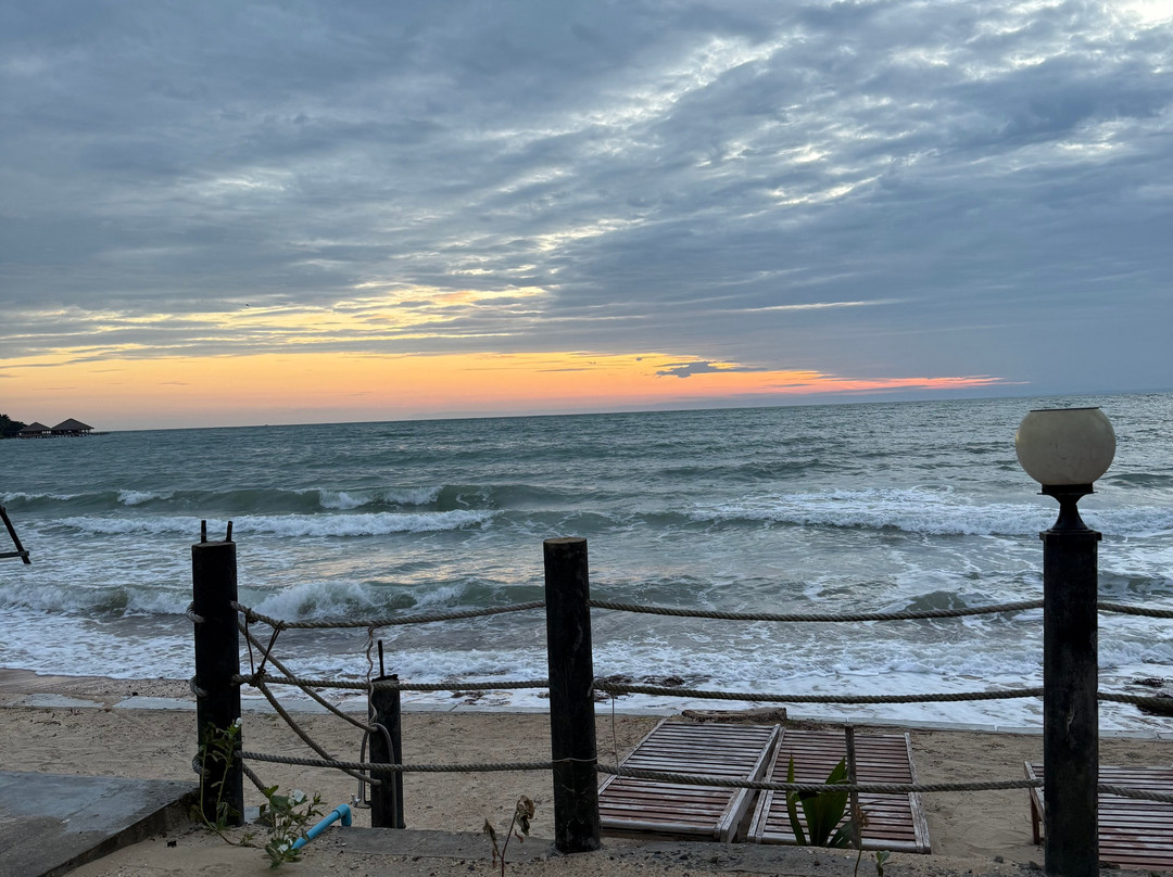 Naroth Beach Bungalow主图