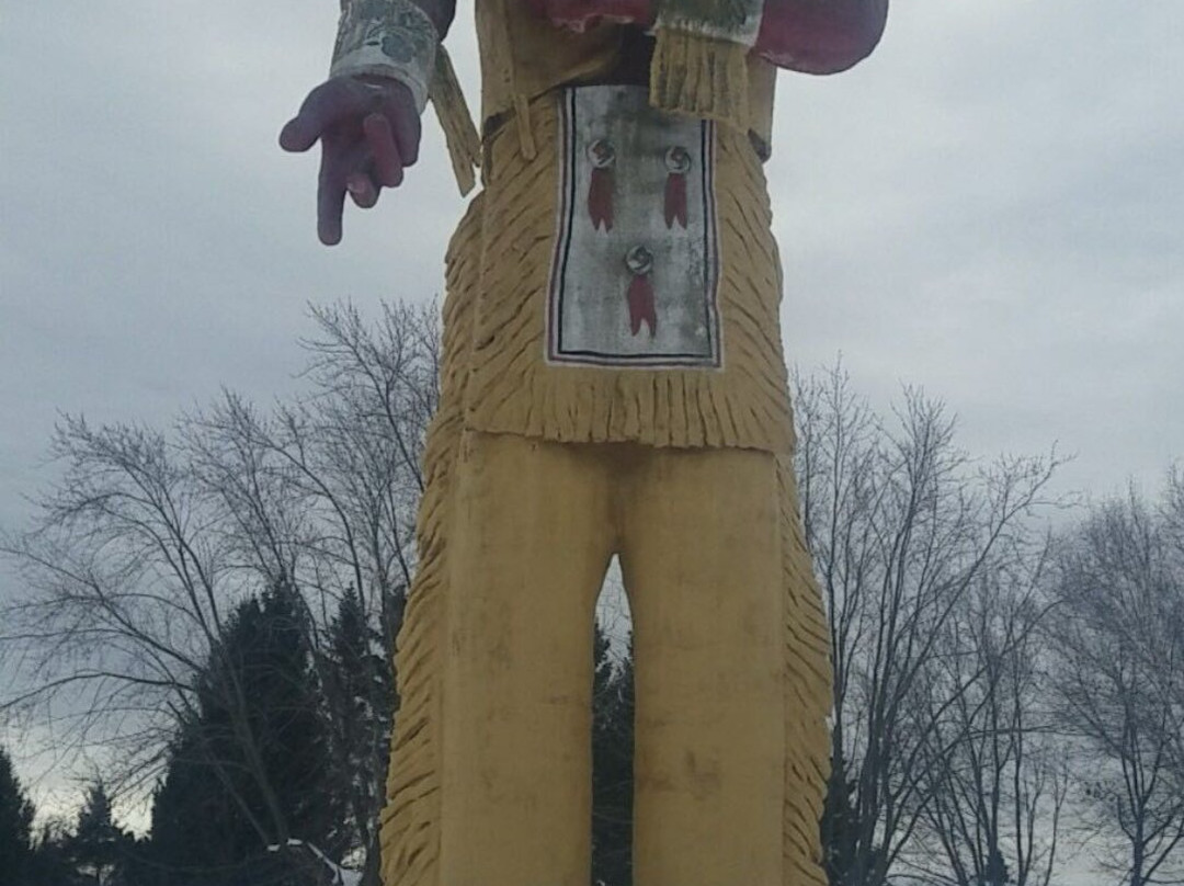 Hiawatha, World's Largest Indian-Ironwood必去景点