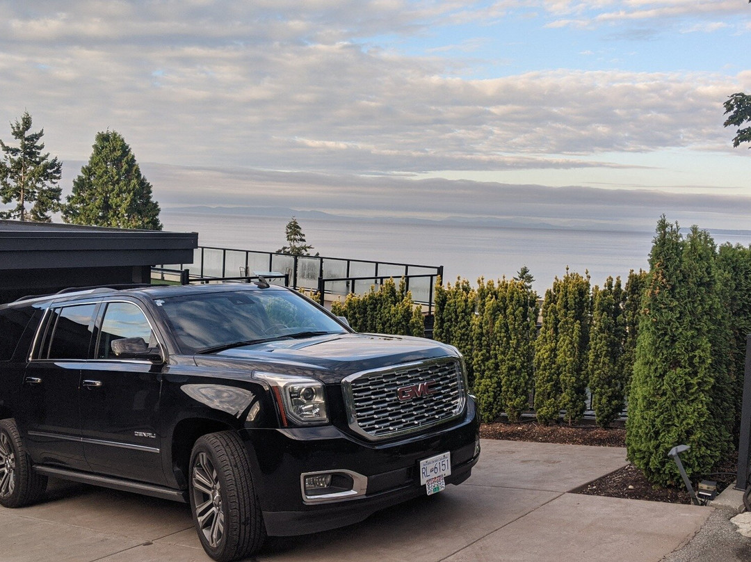 Runaway Bay Private Transfers & Limo Services: Airport, Cruise Port, Hotel Pickups-逍遥海湾必去景点