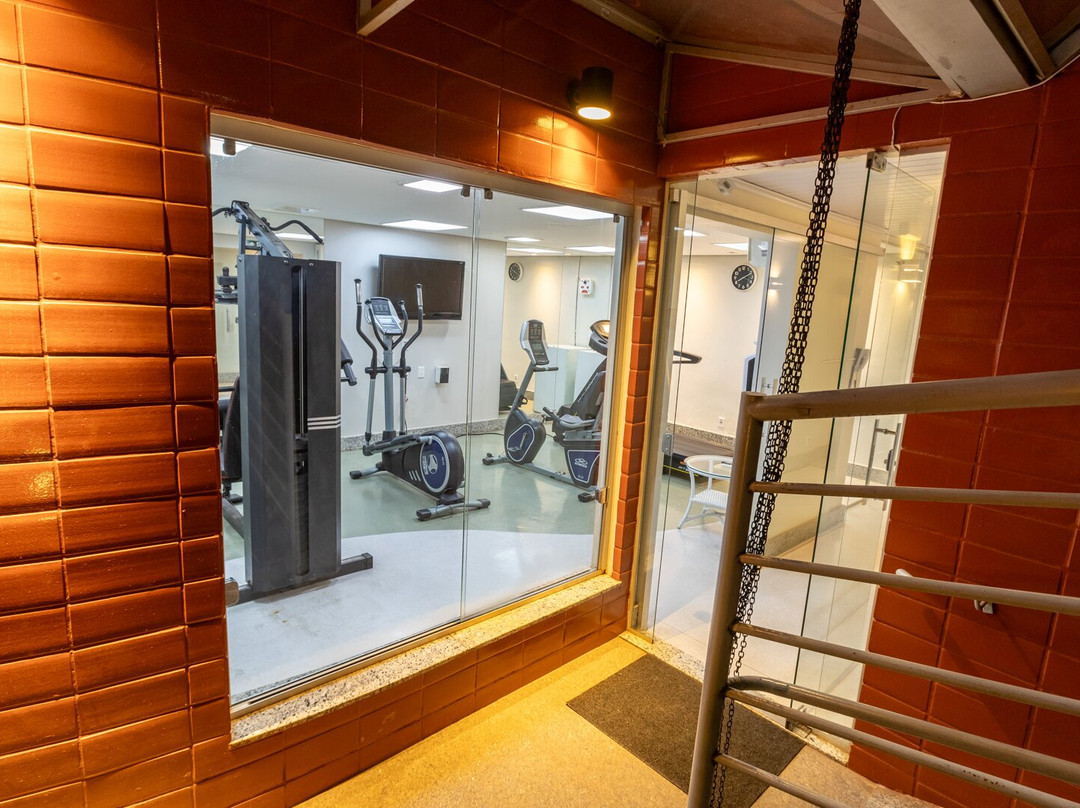 皇家金酒店主图