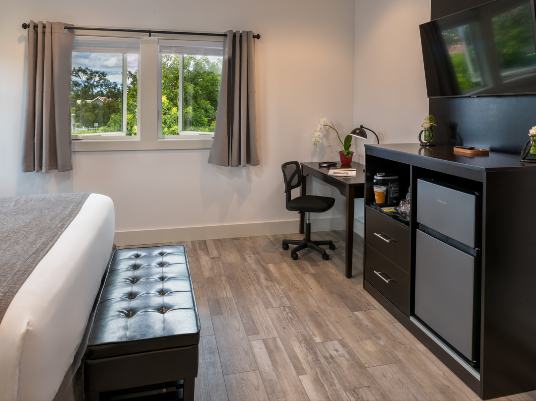 卡美拉客栈主图