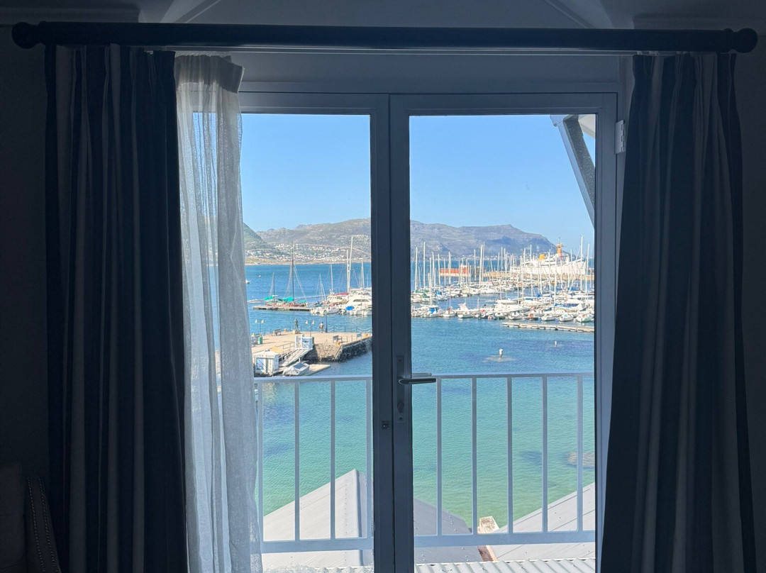 Simonstown Quayside Hotel主图