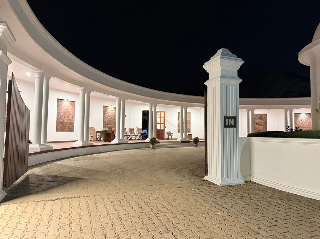 Le Pondy Beach Resort主图