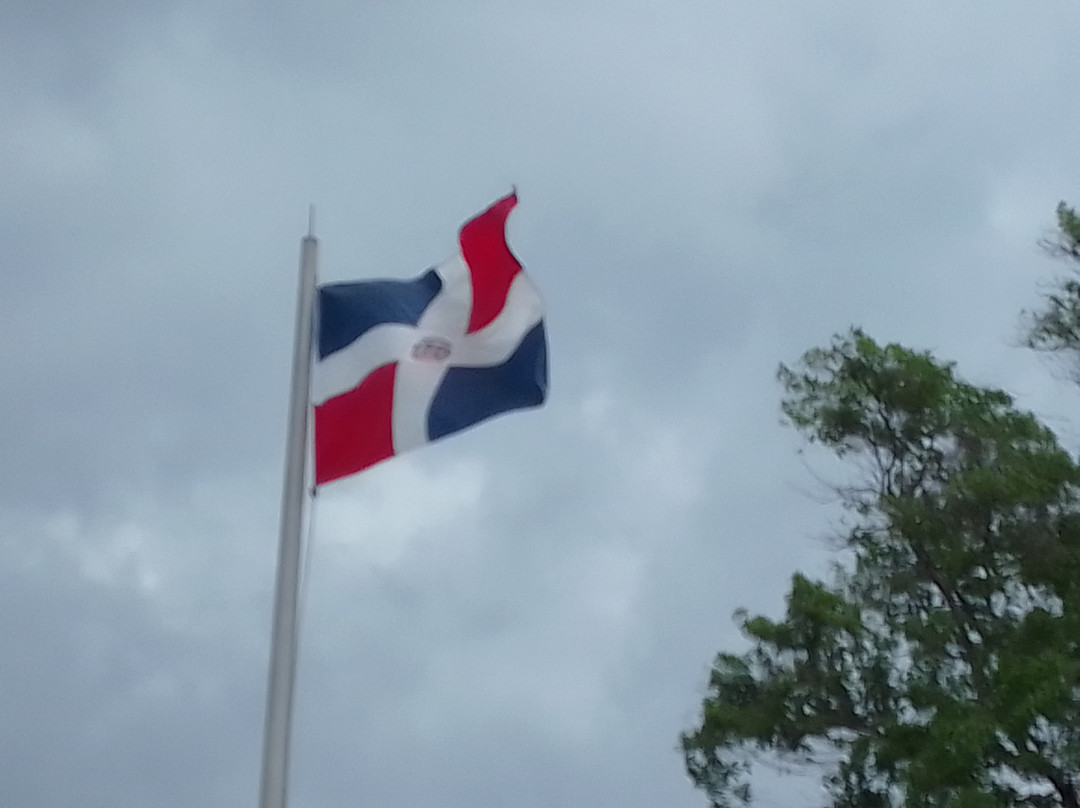 Plaza de España (Plaza de Armas)-圣多明哥必去景点