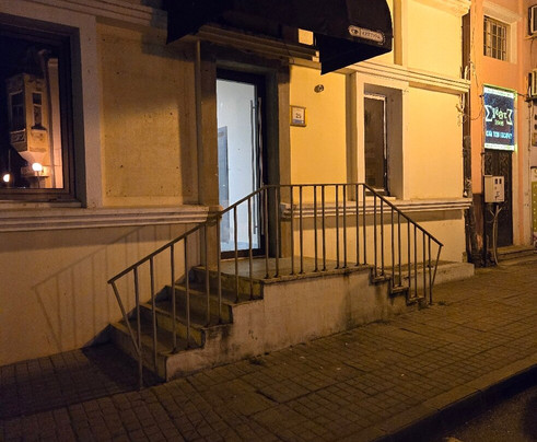 Kultura Speakeasy Bar-瓦尔纳必去景点