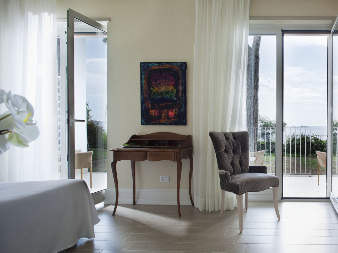 Hotel Riviera & Maximilian's主图