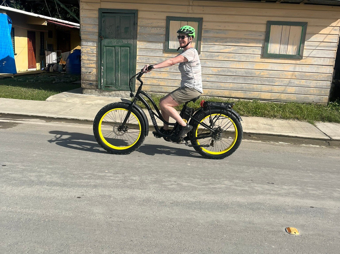 Bocas Ebikes景点图片