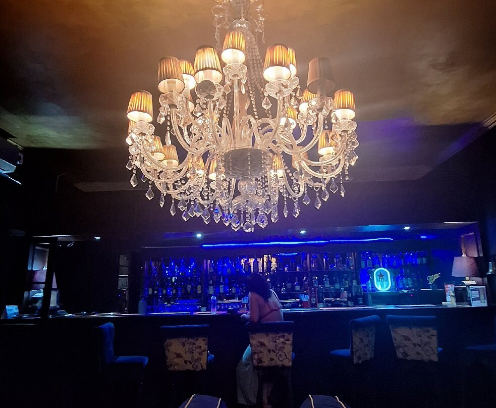 香格里拉乡间酒店主图