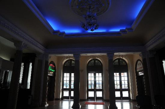 西贡河畔酒店主图