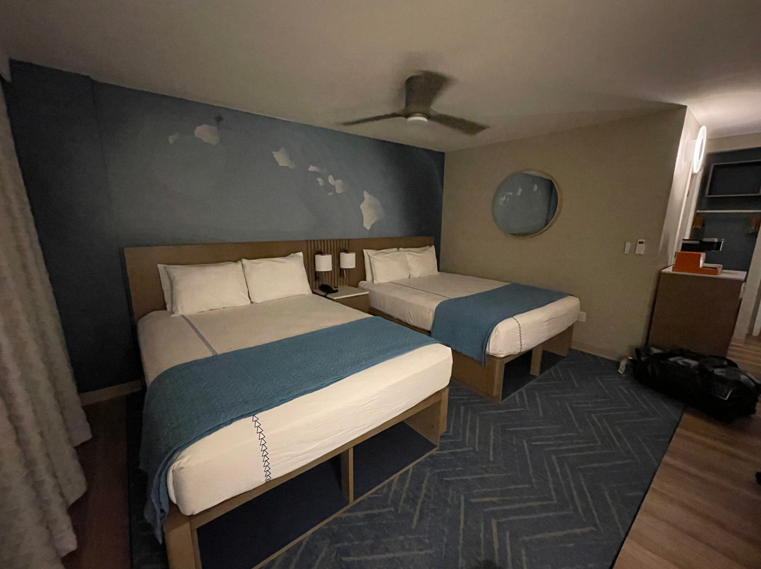 考爱岛海岸水上酒店主图