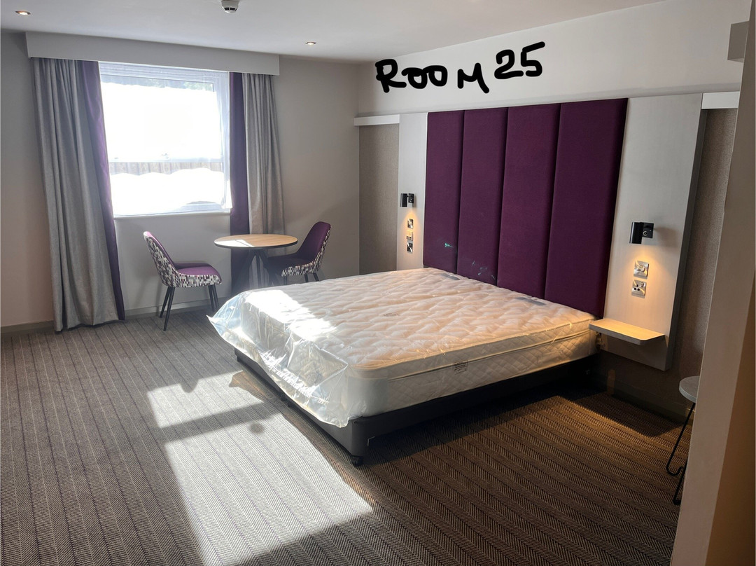 Premier Inn Oldham Central Hotel