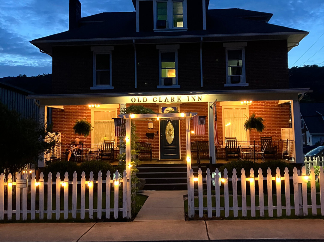 Old Clark Inn主图