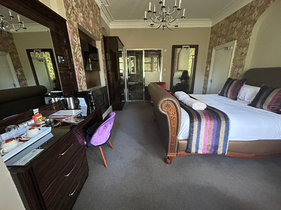 Burlington House Hotel主图