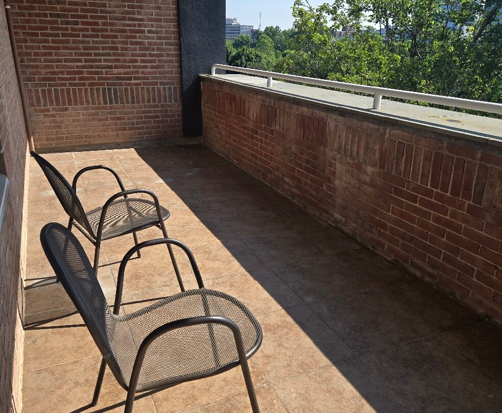 斯坦福希尔顿恒庭旅馆&套房酒店主图