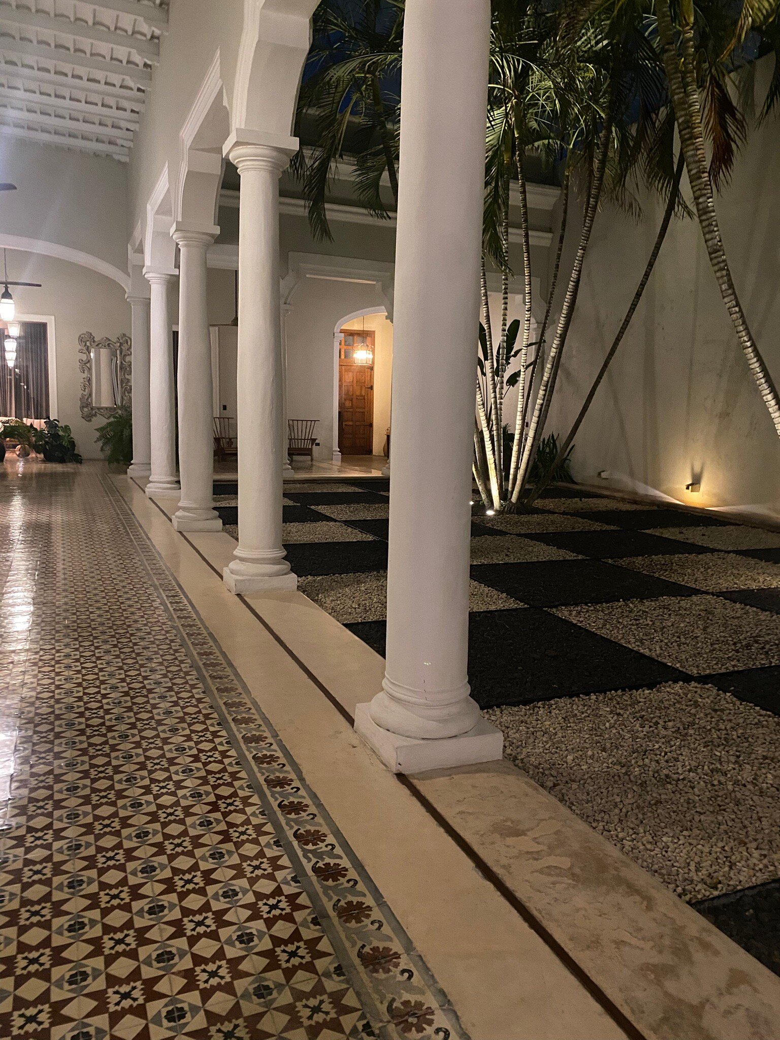 Decu Downtown-官方