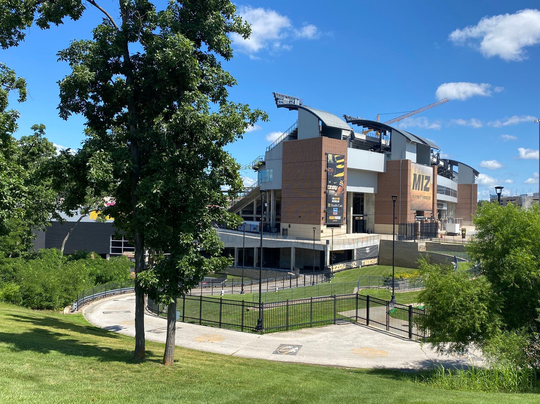 Faurot Field-哥伦比亚市必去景点