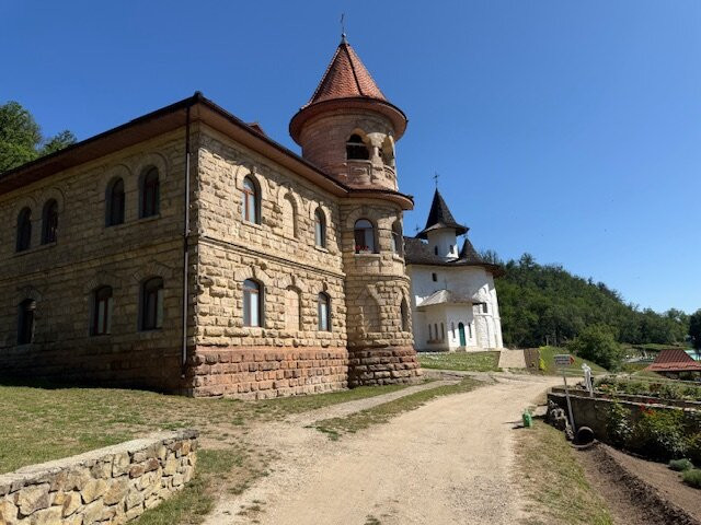 Rudi Monastery-Rudi必去景点
