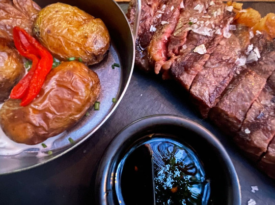 Groenk Bistro & Grill Deiá