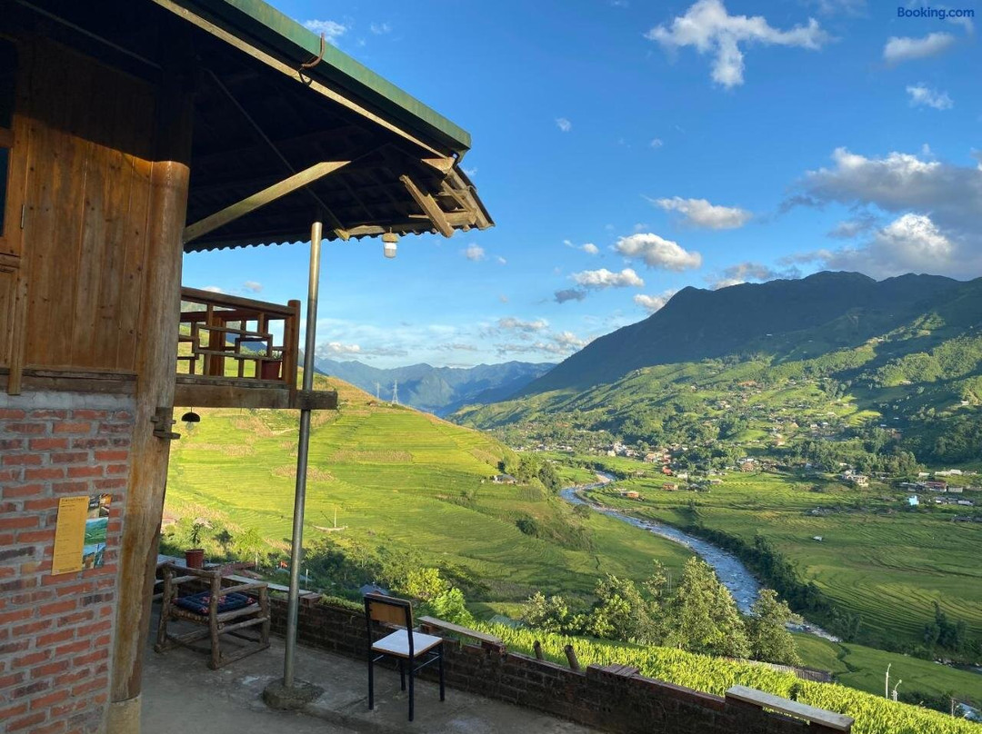 Pham's House Homestay & Cafe