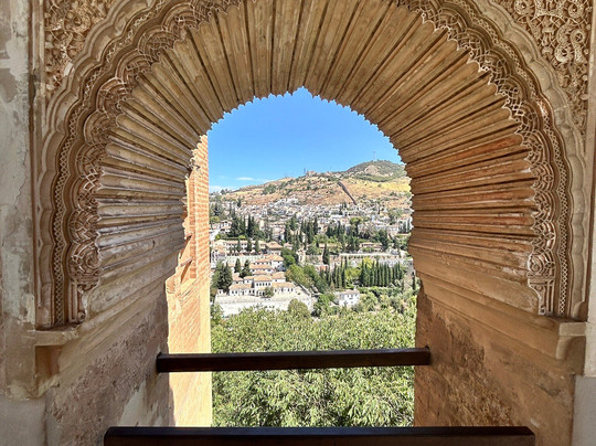 Grupoxplorer Tours-格拉纳达必去景点