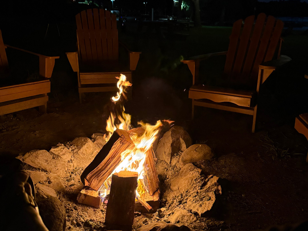 Cedar Lodge & Settlement主图