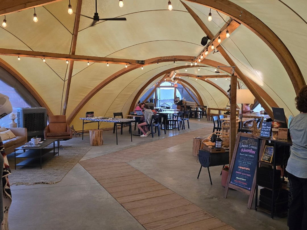 Under Canvas Lake Powell – Grand Staircase主图