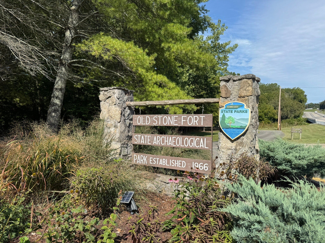 Old Stone Fort State Archaeological Park-Manchester必去景点