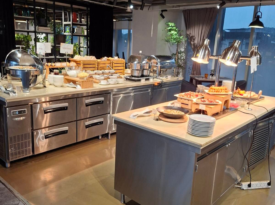 Brittany Hotel主图