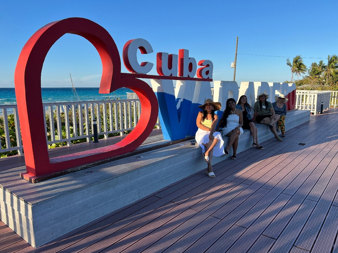 Avenida 1ra-巴拉德罗必去景点