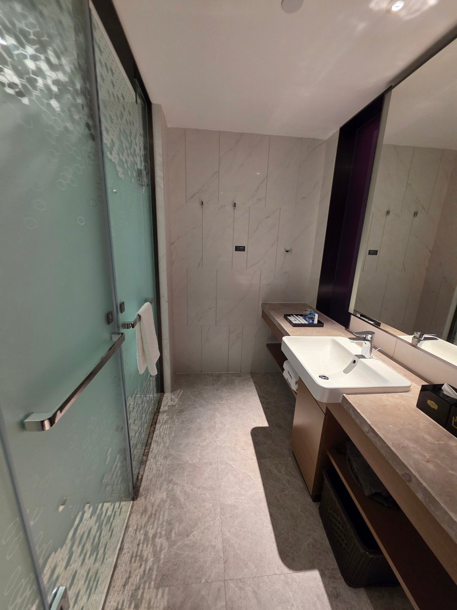 济南高新希尔顿欢朋酒店-浴室