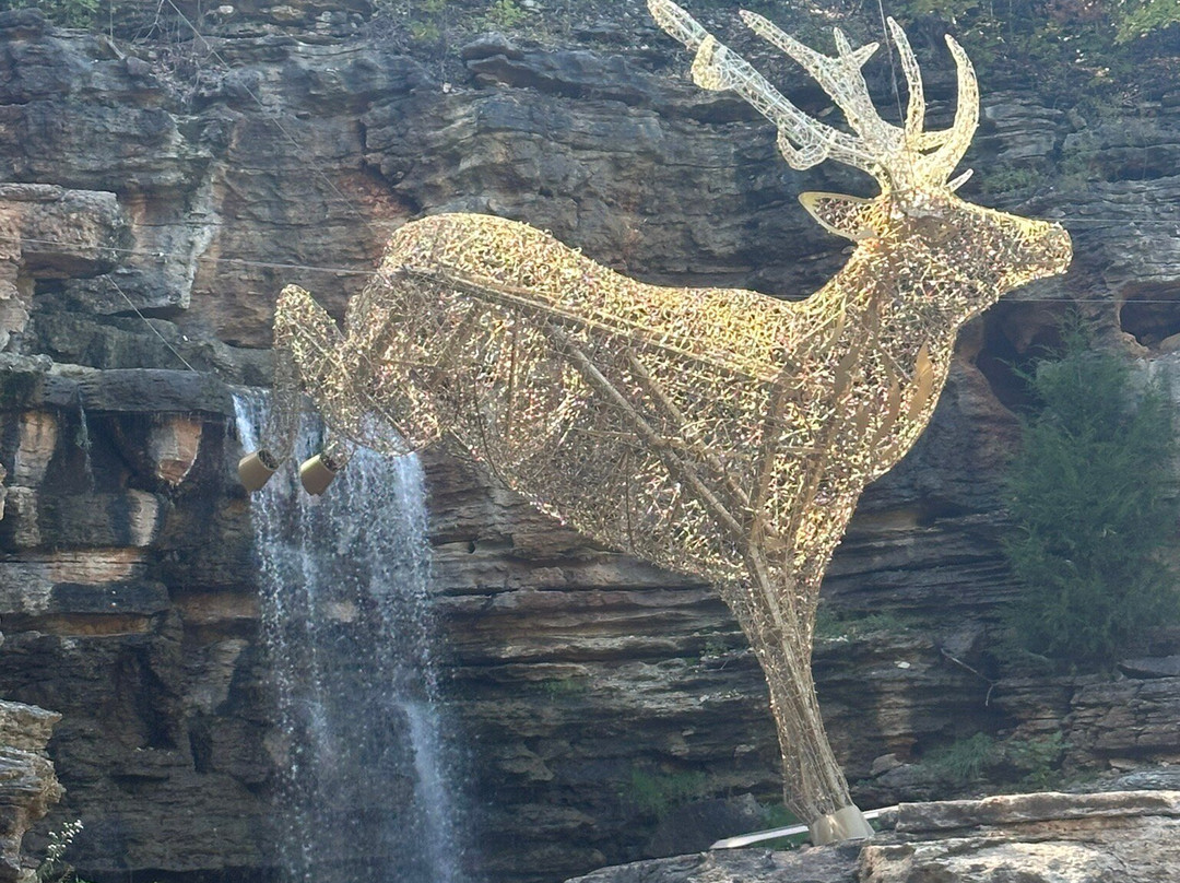 Lost Canyon Nature Trail and Cave-Ridgedale必去景点