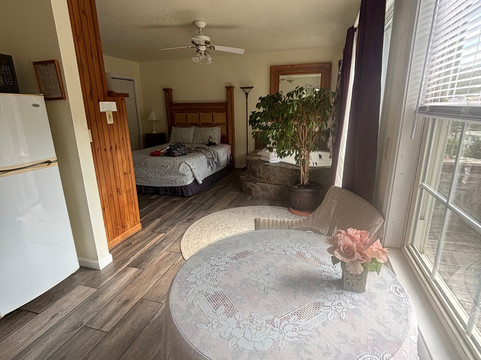 The Chimney Rock Inn & Cottages主图