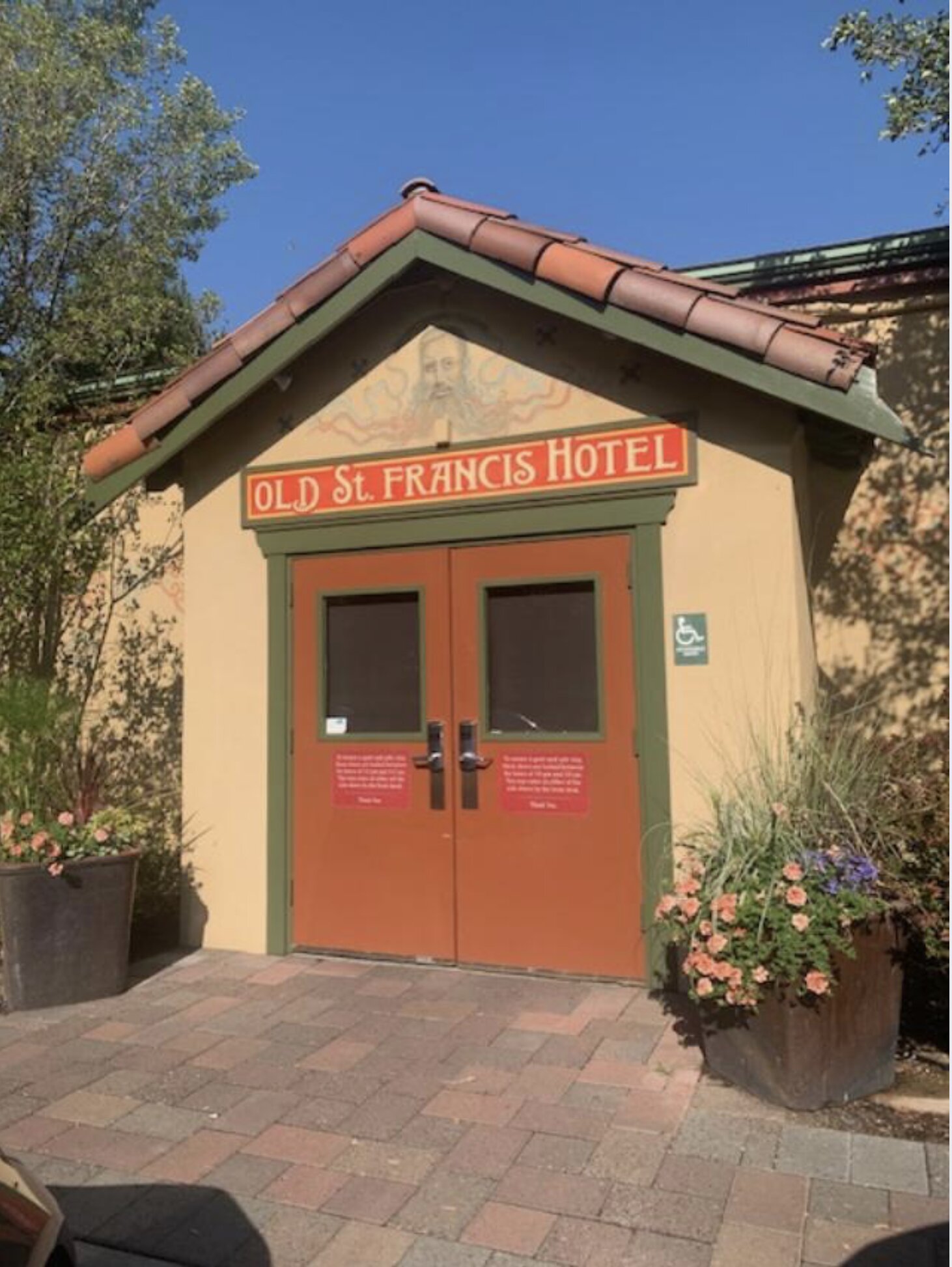 McMenamins Old St. Francis School-浴室