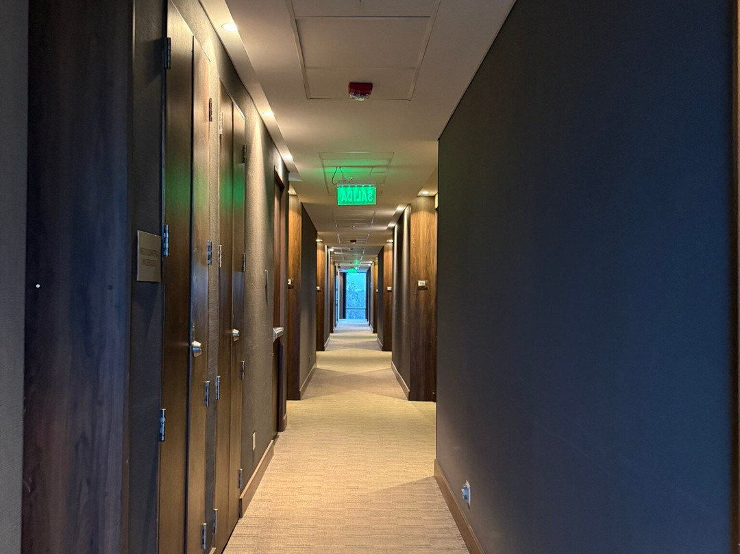 Courtyard by Marriott Santiago Airport主图