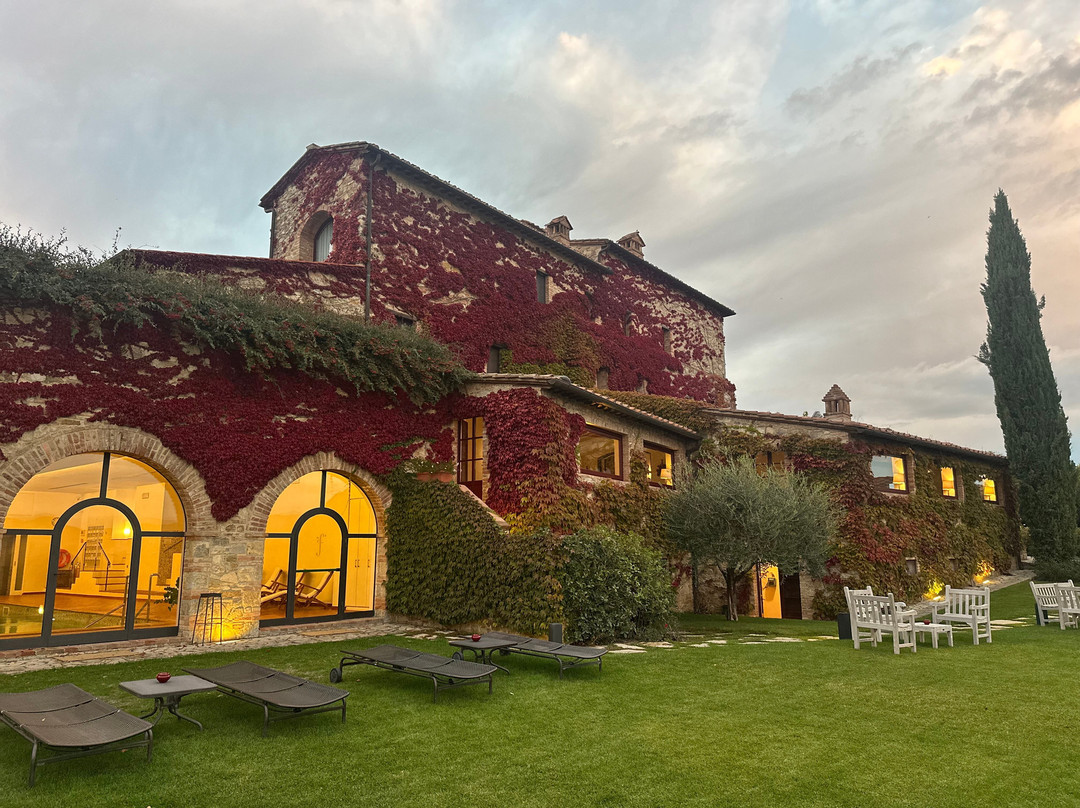 里佛坦尼雷酒店主图