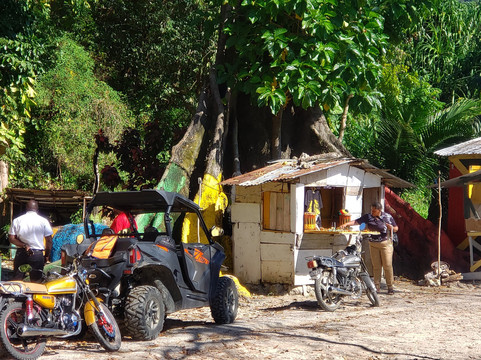 Jamaica Transport Tours- Chucky’s Private Transport & Tours-内格里尔必去景点