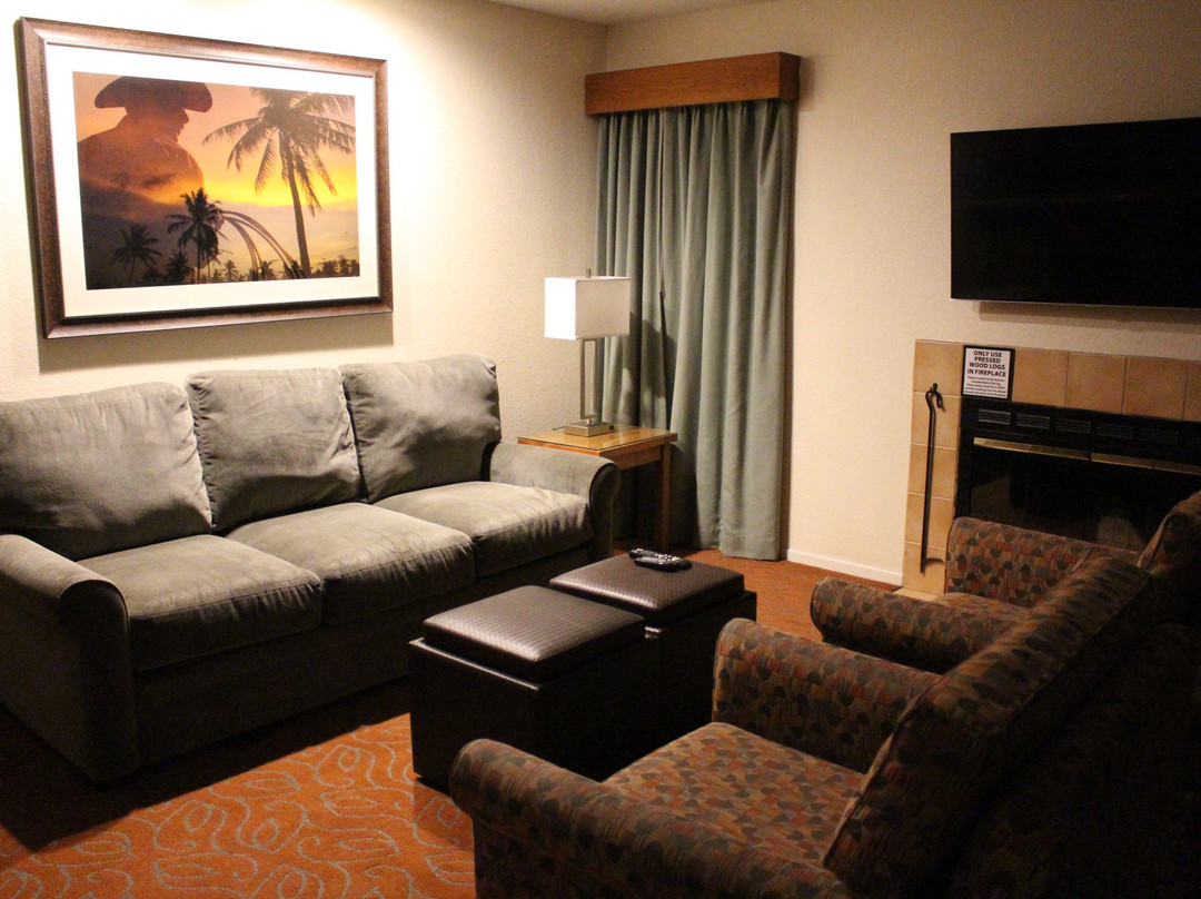 Riviera Oaks Resort And Racquet Club主图