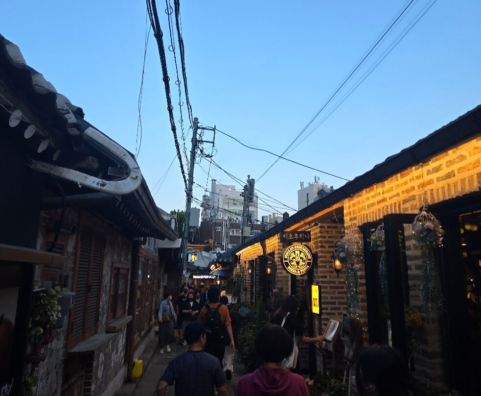 Ikseon-dong Hanok Street-首尔必去景点