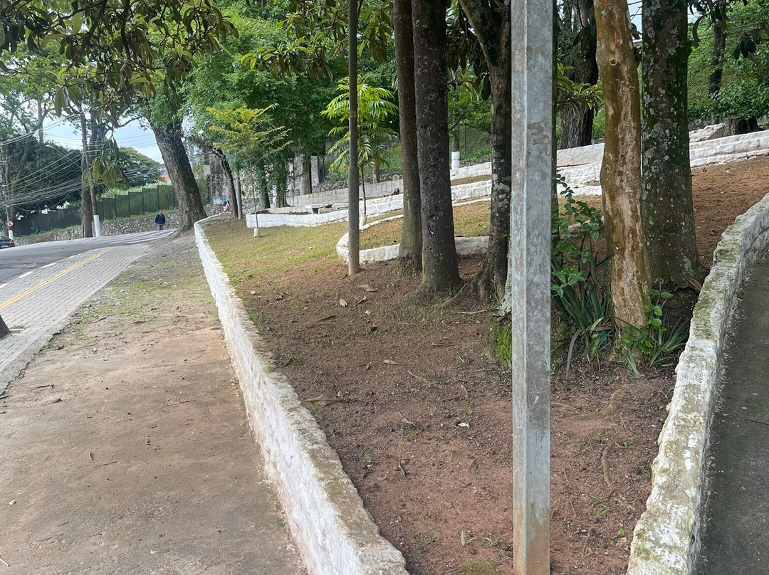 Praça Nair Mandú Rodrigues-Itapecerica da Serra必去景点