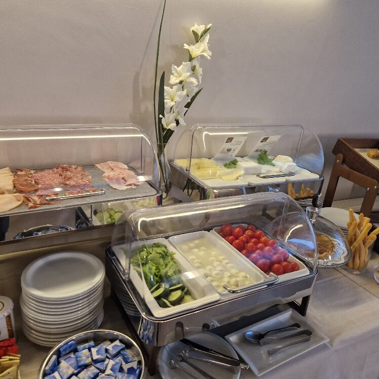 贝斯特韦斯特卡瓦列利酒店主图