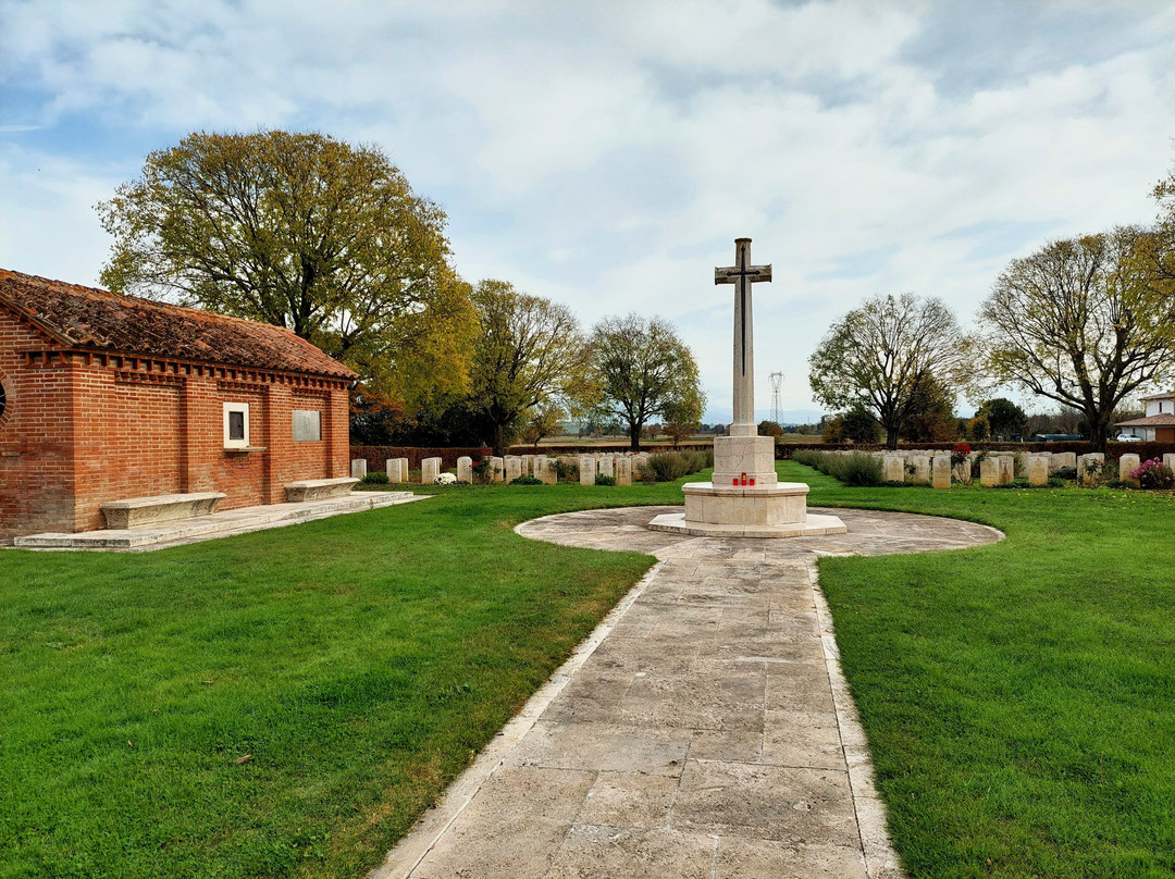 Foiano Della Chiana War Cemetery-Foiano della Chiana必去景点