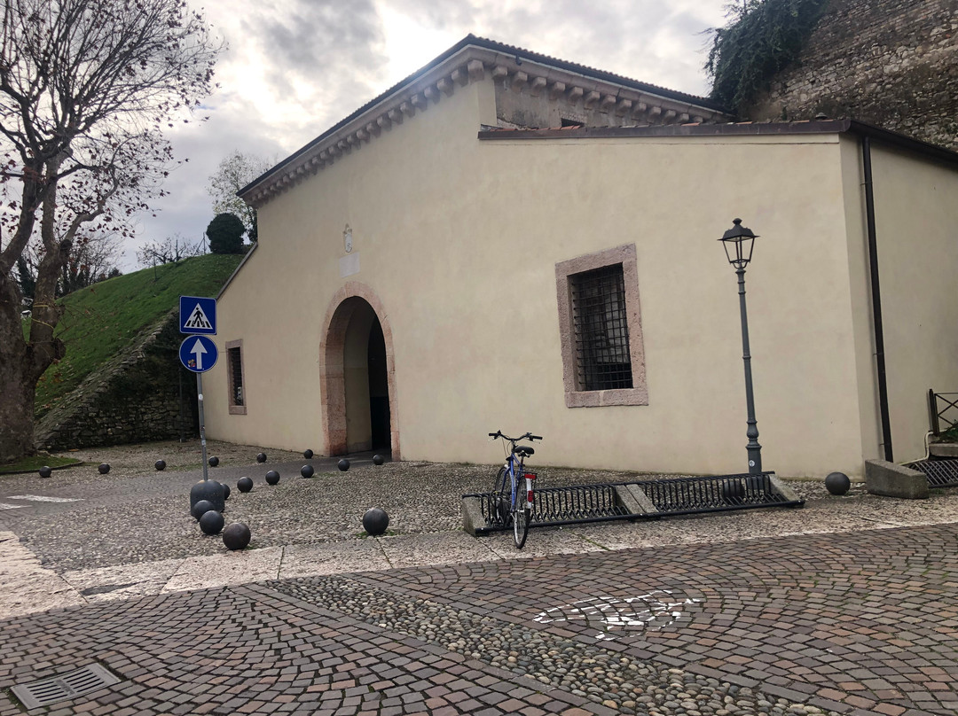 Porta Brescia-佩斯基耶拉德尔加尔达必去景点